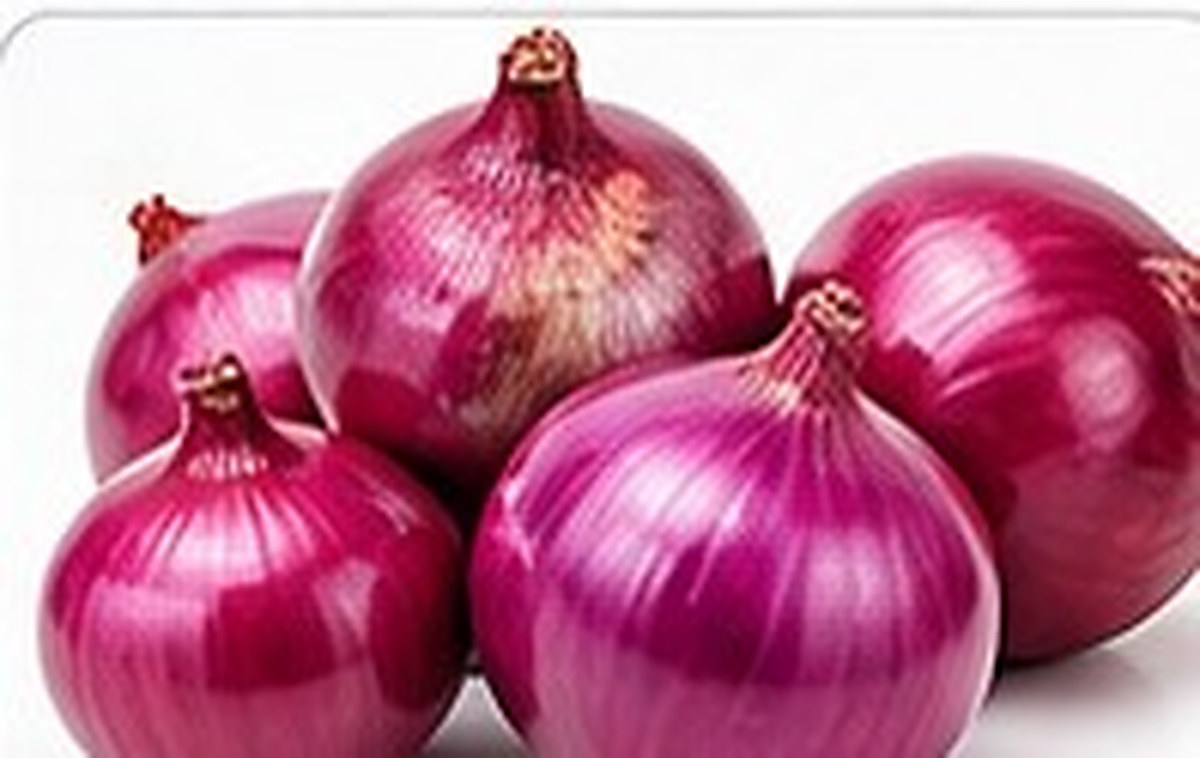 Fresh red onions